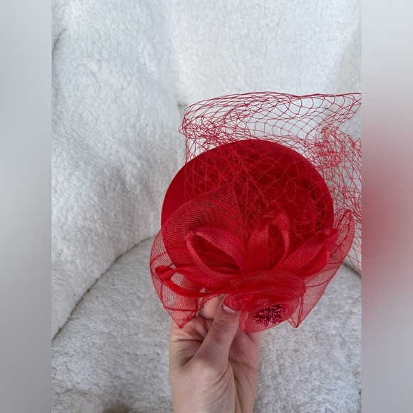 2pc. Elegant Party Black and Red Fascinator Lawliet Woman's Hair Fashion Piece - Picture 10 of 12